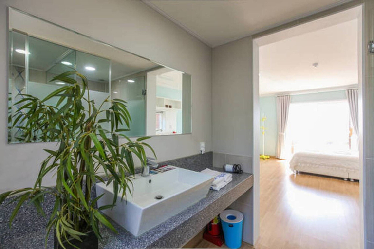 Bathroom 4, Jeju Jubilee Pension, Seogwipo