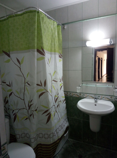 Bathroom 5, Family Hotel Kandrovi, Sozopol