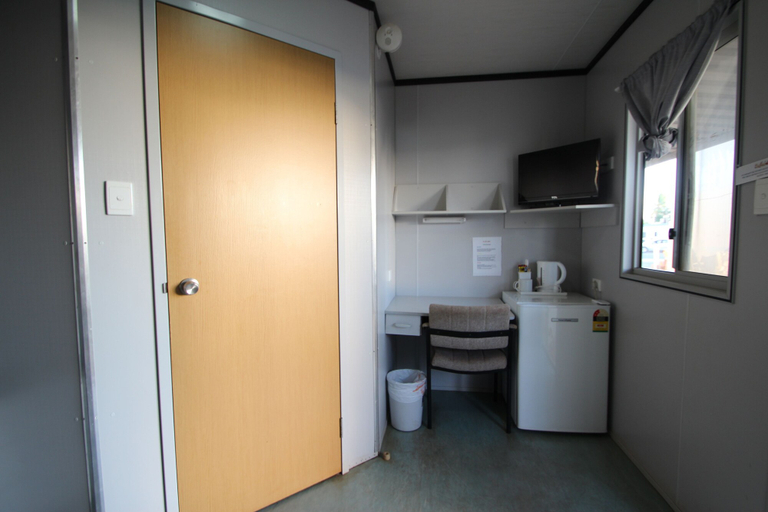 Bathroom 5, The Port Hedland Walkabout Motel, Port Hedland