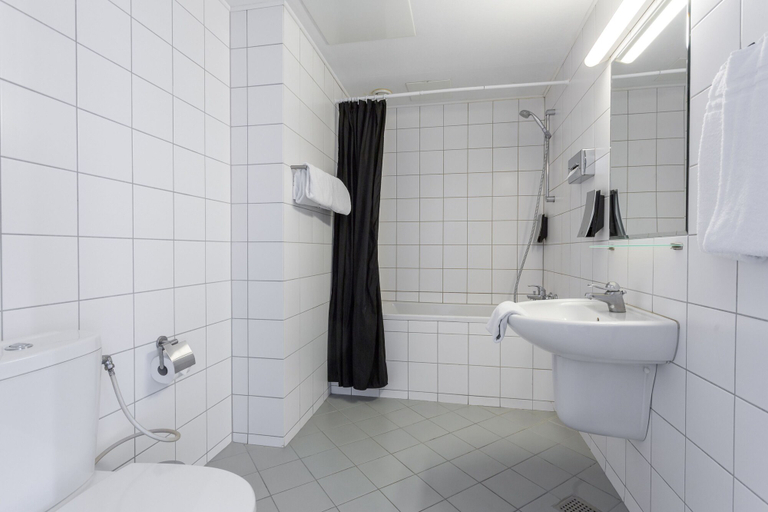 Bathroom 5, ProfilHotels Mercur, Copenhagen