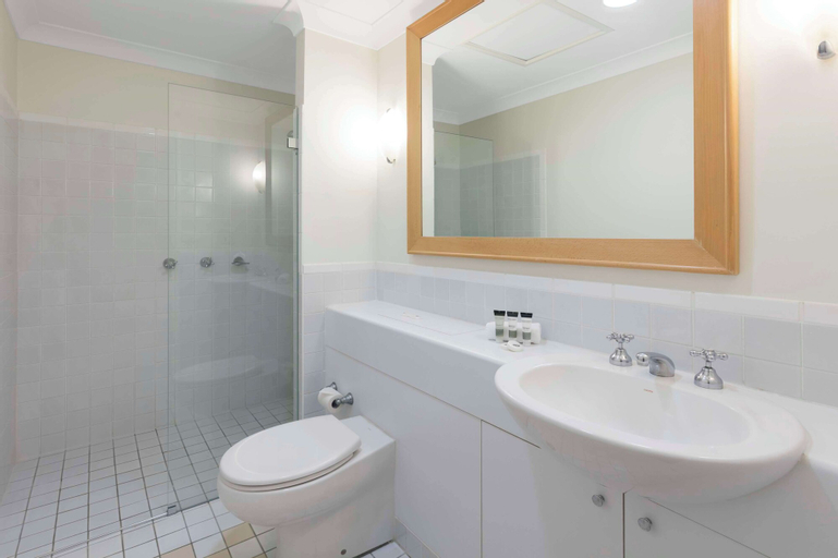 Bathroom 4