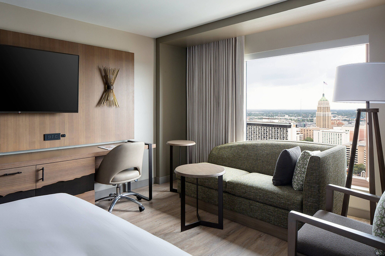 Bedroom 3, San Antonio Marriott Rivercenter on the River Walk, Bexar
