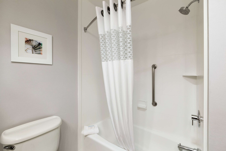 Bathroom 4