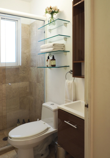 Bathroom 3, Mirador Roma By The Local Way, Mexico City
