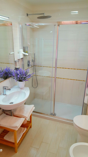 Bathroom 5, Brezza Marina Luxury Rooms, Cagliari