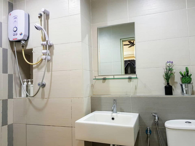 Bathroom 5, Setiawalk by TL, Puchong