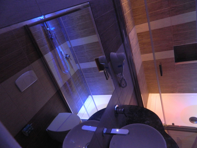 Bathroom 4, Hotel & Spa La Porta del Mare, Vibo Valentia