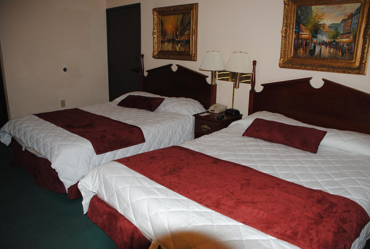 Bedroom 3, Super 8 By Wyndham Madison/Hanover Area, Jefferson