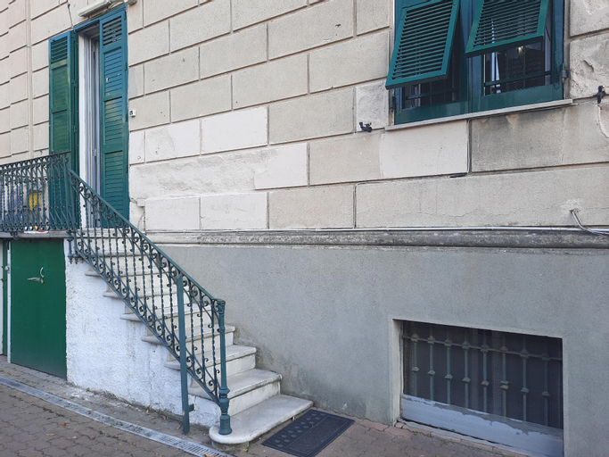 Exterior & Views 5, Comfortable one bedroom apartment with parking space in the center of Genoa, Genova