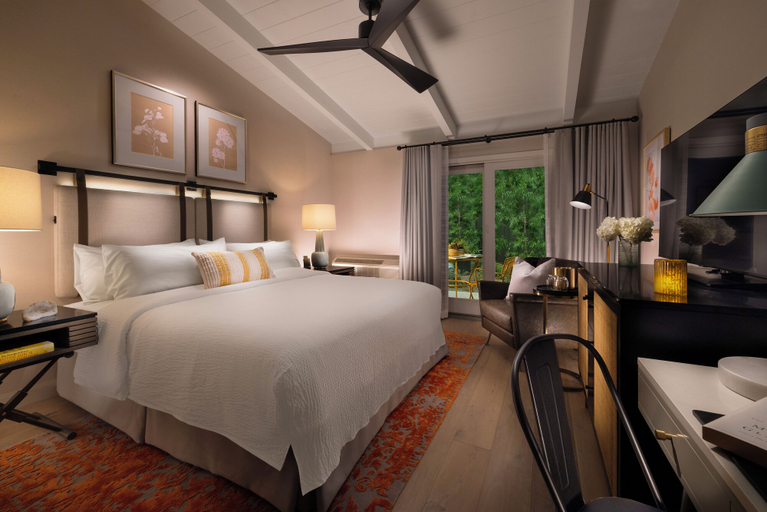 Bedroom 4, The Cottages Hotel, San Mateo