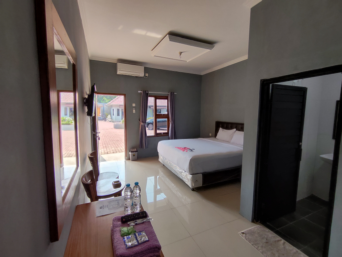Bedroom 5, Hotel Cibening Purwakarta, Purwakarta