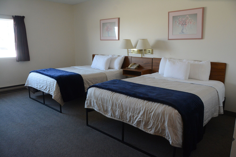 Bedroom 2, Whitewood Inn, Division No. 5