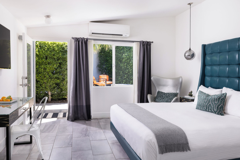 Bedroom 3, The Palm Springs Hotel, Riverside