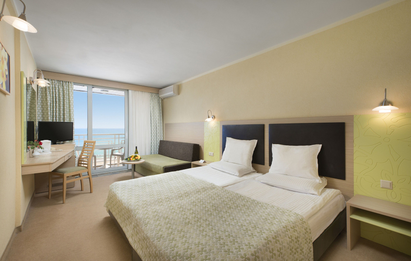 Bedroom 4, Hotel Gergana - Ultra All Inclusive, Balchik