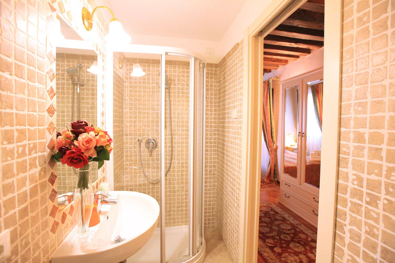 Bathroom 5, Residenza Giardini, Venezia