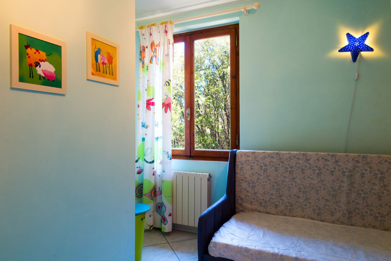 Living area 2, Villa Elbabella, Livorno