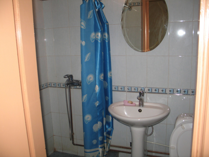 Bathroom 2, Inn on Oktyabrskaya 1 B, Nizhneudinskiy rayon