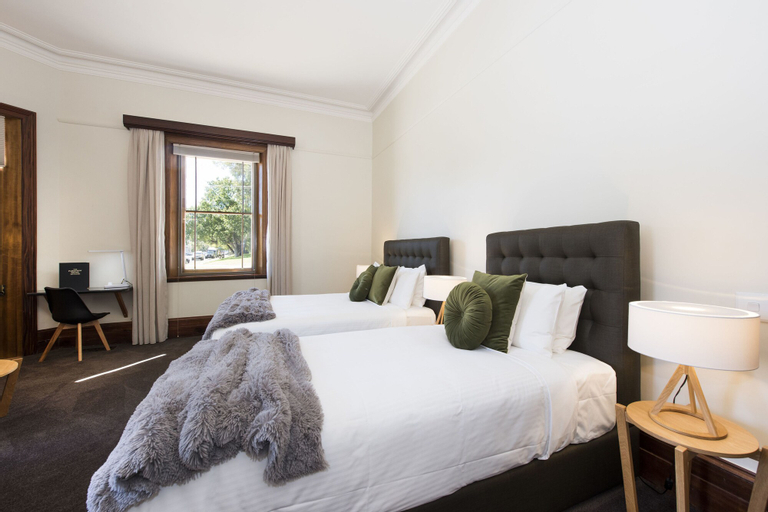 Bedroom 28