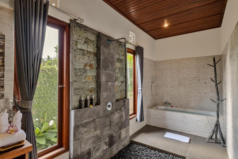 Bathroom 9