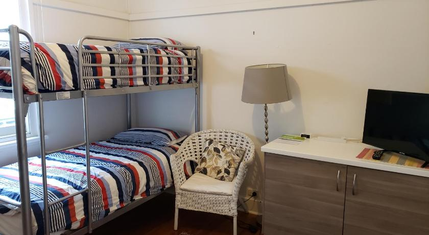 Bedroom 3, Marlo Hotel, E. Gippsland - Orbost