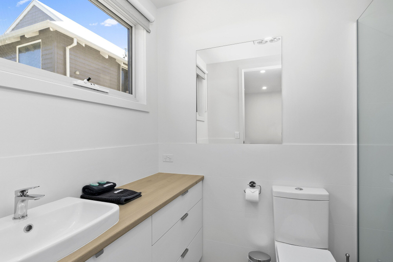Bathroom 3, Seahaven Village, Greater Geelong - Pt B