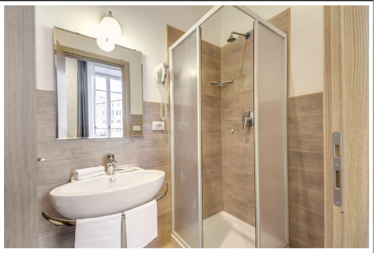 Bathroom 5, AmoRoma, Roma