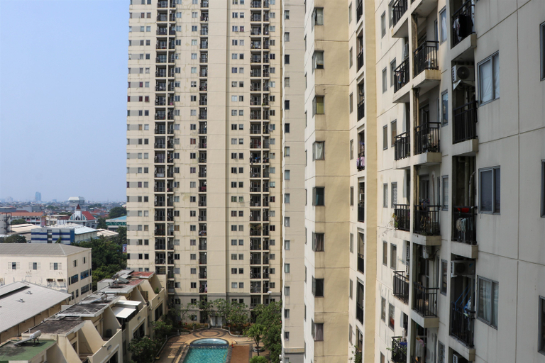 Exterior & Views 3, Compact and Elegant Studio Maple Park Sunter Apartment By Travelio, North Jakarta