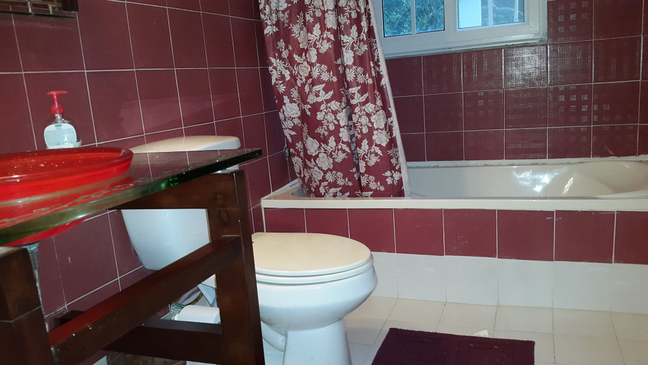 Bathroom, La Casa del Rio, Portobelo