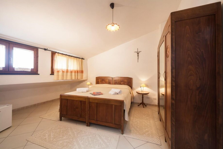 Bedroom 4, Su Cantaru, Sassari