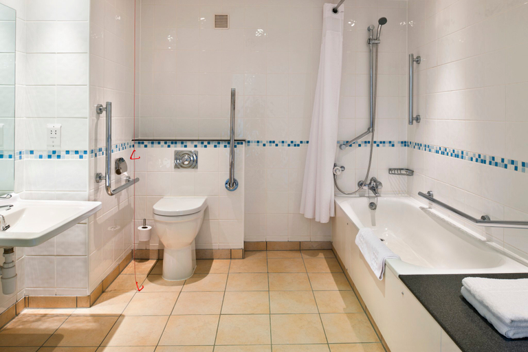 Bathroom 3, Holiday Inn RUNCORN by IHG, Cheshire West and Chester