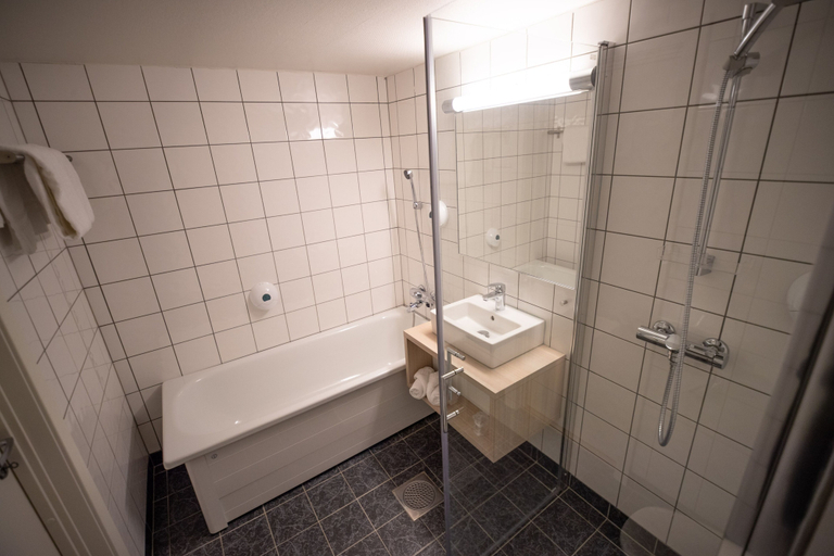 Bathroom 3, Lærdal Hotel, Lærdal