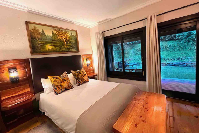 Bedroom 2, Malachite Manor, Sisonke
