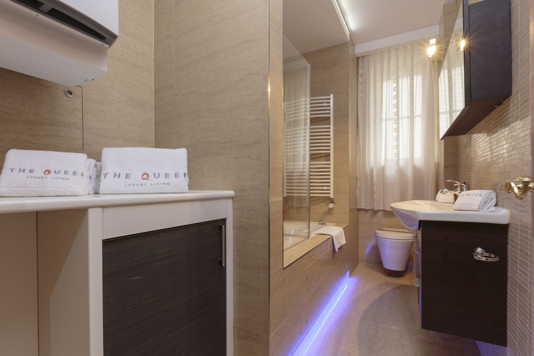 Bathroom 3, The Queen Luxury Apartments - Villa Gemma, Luxembourg
