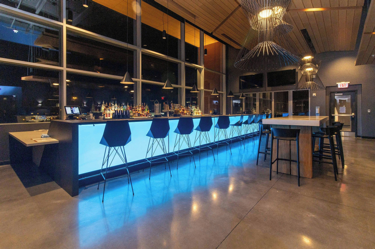 Food & Drinks 5, Element St. Louis Midtown, Saint Louis