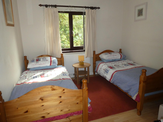 Bedroom 2, Parkland 14 is a detached premier 3 bedroom bungalow sleeping 6, Cornwall