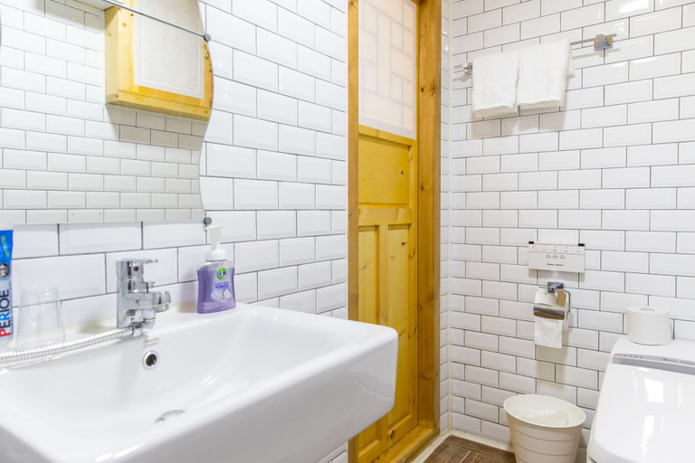 Bathroom 3, Gaeunchae, Jeonju