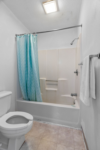 Bathroom 3, Stayinn, Kandiyohi
