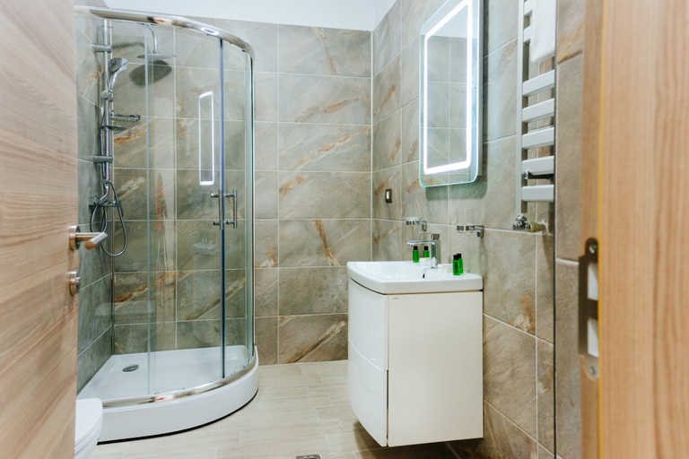 Bathroom 3, Alezzi Beach Resort, Navodari