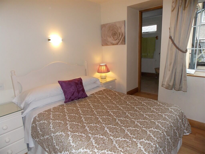 Bedroom 3, Ashleigh House