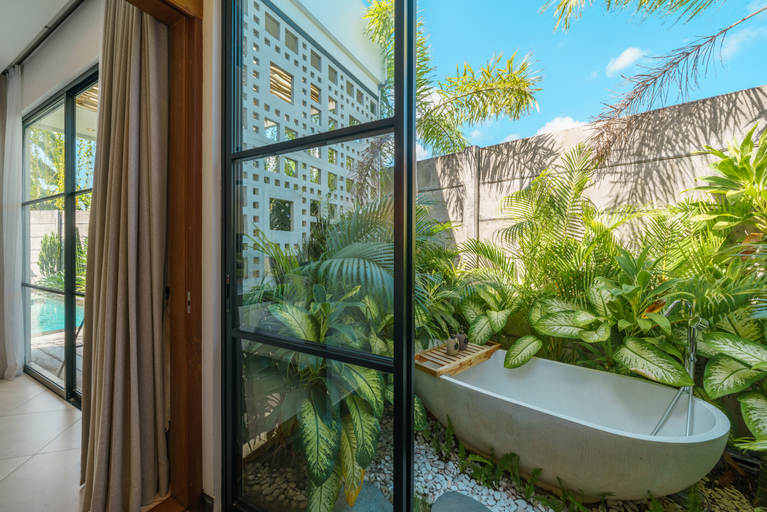 Bathroom 3, Kasa Kreol, Badung