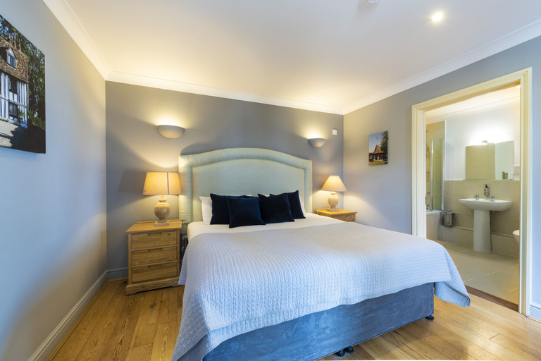 Bedroom 2, The Black Bull Inn, Cambridgeshire