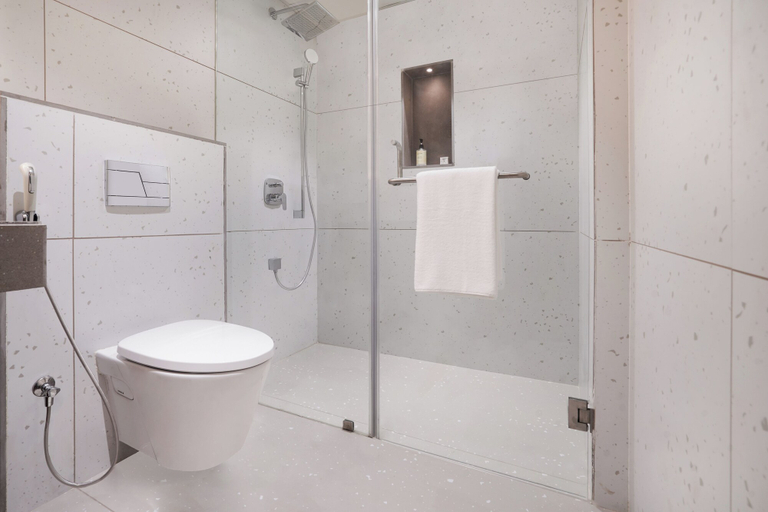 Bathroom 4, Lemon Tree Hotel Rajkot, Rajkot