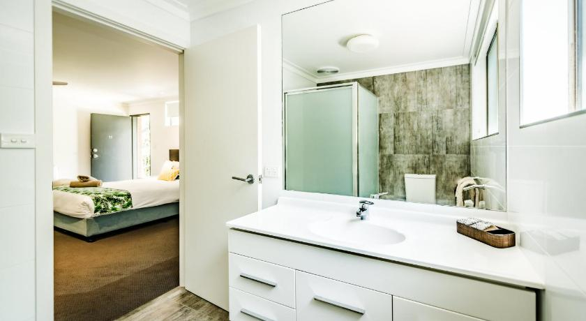 Bedroom 3, Coffs Harbour Holiday Apartments, Coffs Harbour - Pt A