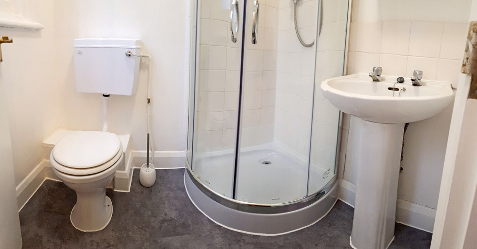 Bathroom 3, The Greenwich Pensioner, London