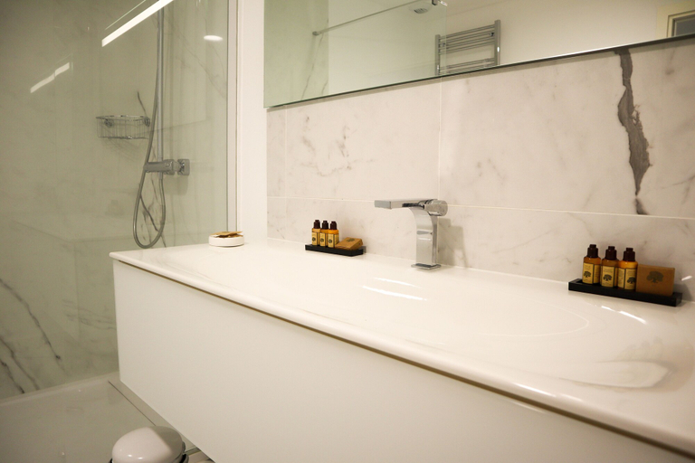 Bathroom 4, CALADEA Locations de Vacances, Corse-du-Sud