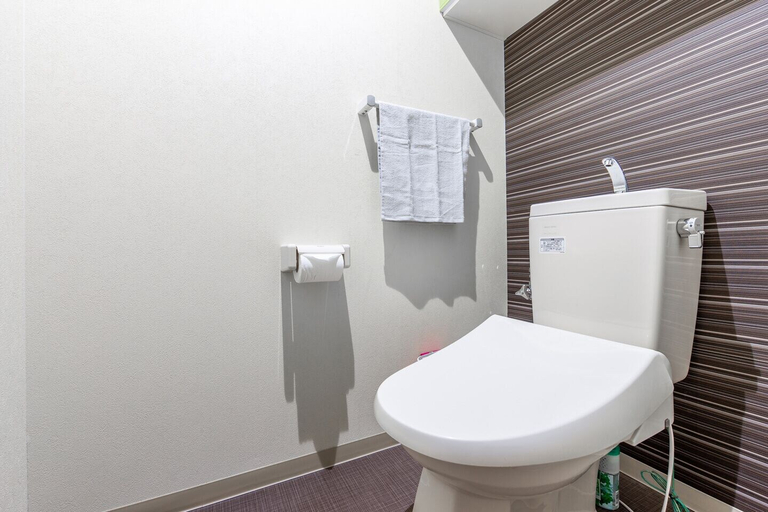 Bathroom 4, The East Avenue, Sapporo