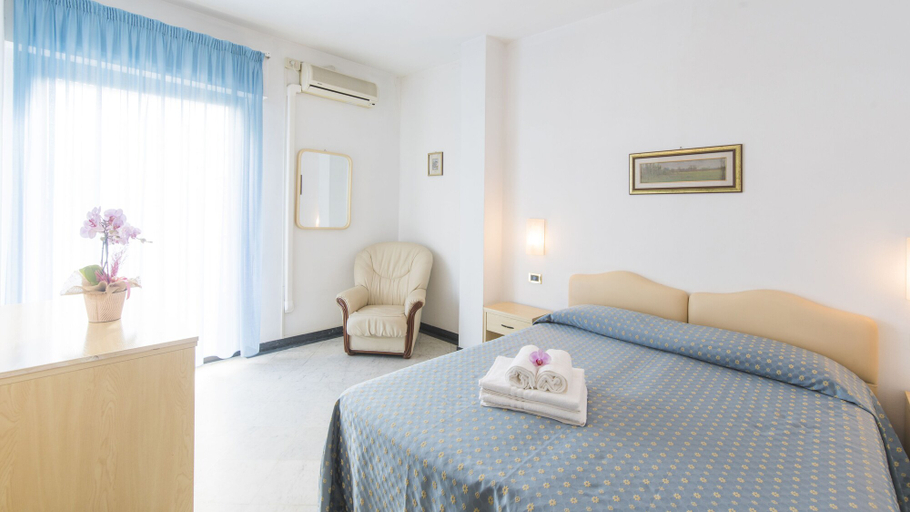 Bedroom 4, Hotel Mariotti, Lucca