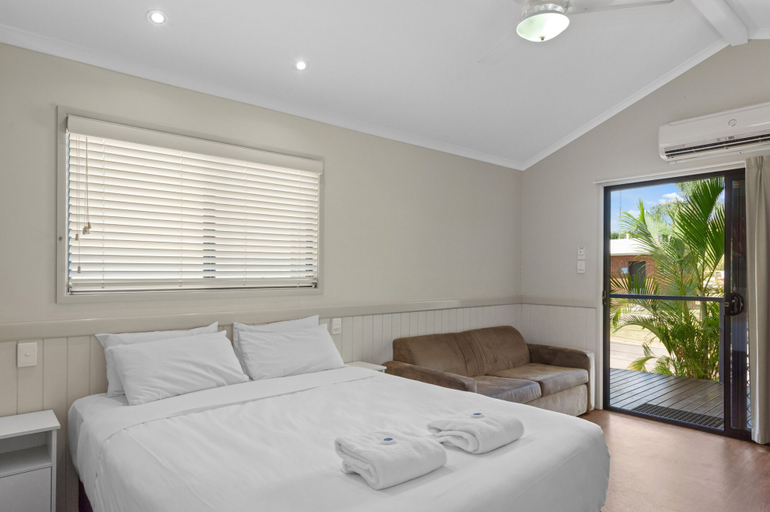 Bedroom 2, Discovery Parks - Fraser Street, Hervey Bay, Hervey Bay - Pt A