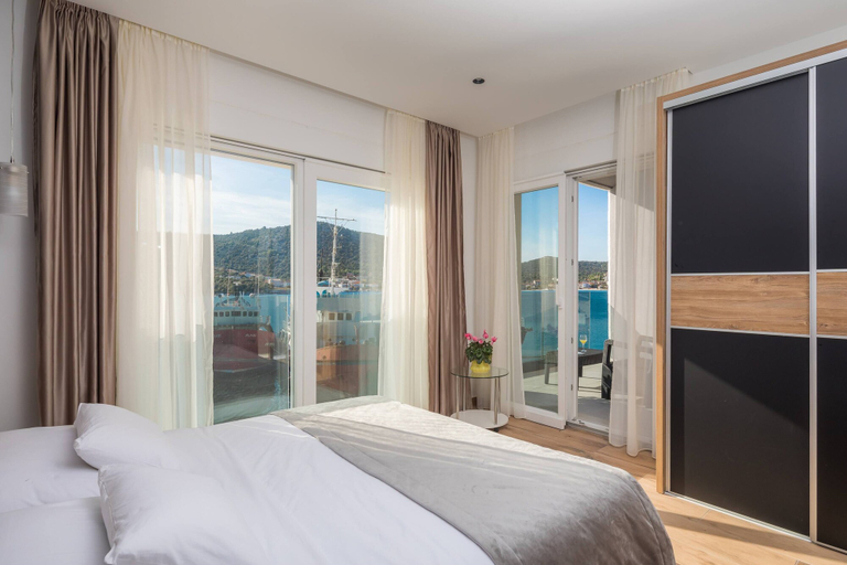 Bedroom 3, Beachfront Villa Seashell with Pool, Marina