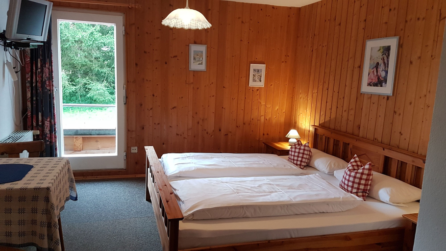 Bedroom 4, Hauserwirt, Weilheim-Schongau